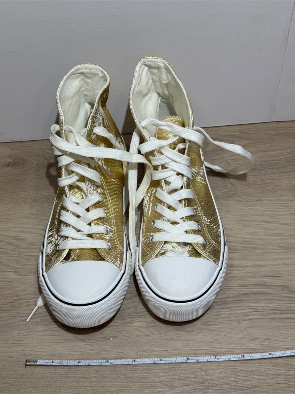 Gold High-Top Canvas Sneakers with White Toe size 8 cute lace up casual fashion